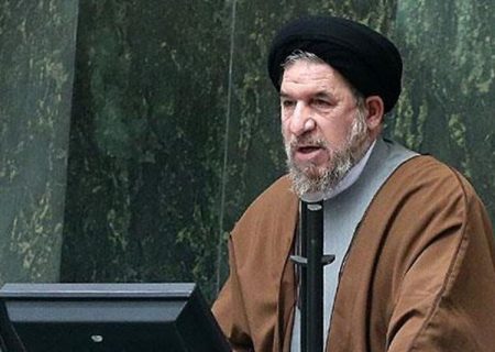 استیضاح زودهنگام است/ به فاطمی امین برای اصلاحات ساختاری فرصت دهیم