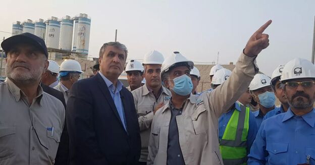 اسلامی از نیروگاه اتمی بوشهر بازدید کرد
