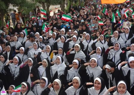 با طنین‌انداز شدن سرود «سلام فرمانده»  دهه نودی‌های باشت به خط شدند.