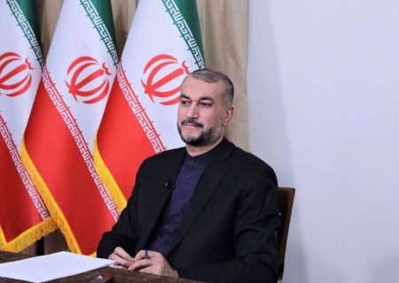 به حضور زنان در وزارت امور خارجه مفتخریم
