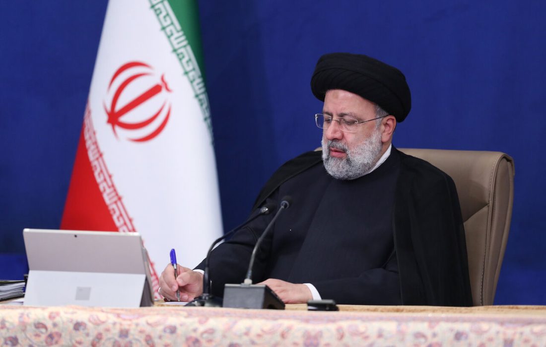 رییس جمهور درگذشت احمد مهدوی دامغانی را تسلیت گفت
