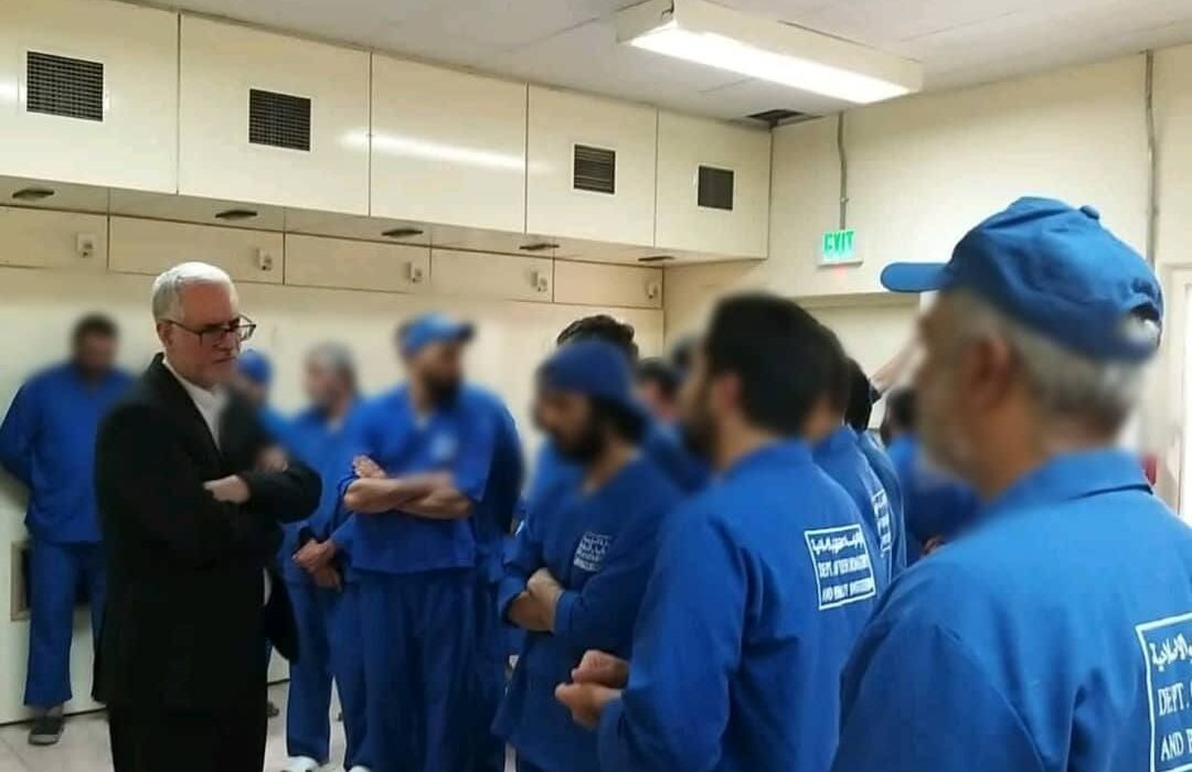ملاقات سفیر با زندانیان ایرانی در قطر