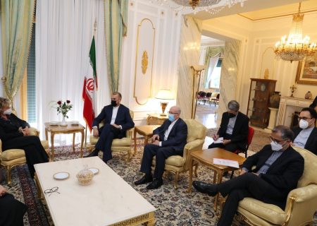 امیرعبداللهیان: ایران از راه‌حل سیاسی برای بحران اوکراین حمایت می‌کند