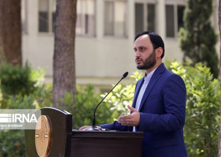 بهادری جهرمی: قیمت دارو برای مصرف کننده نهایی ثابت می‌ماند