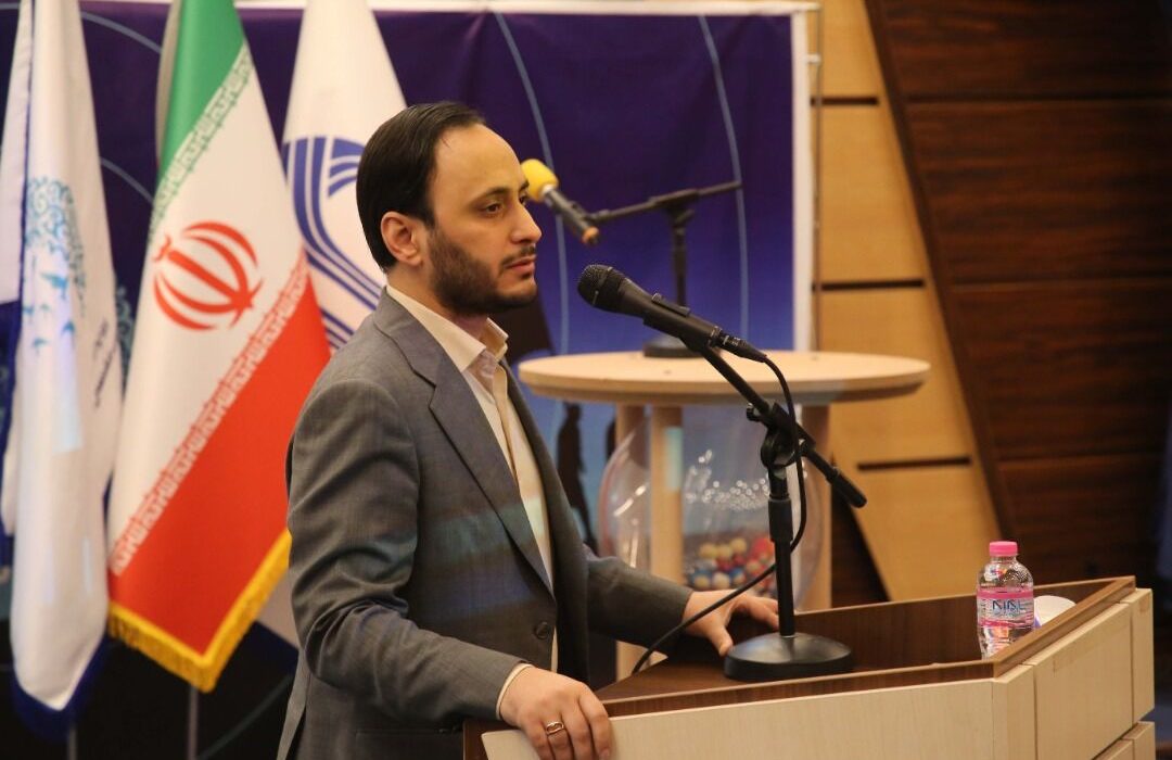 دولت تمام‌قد برای حذف موانع رونق اقتصادی کشور می‌ایستد
