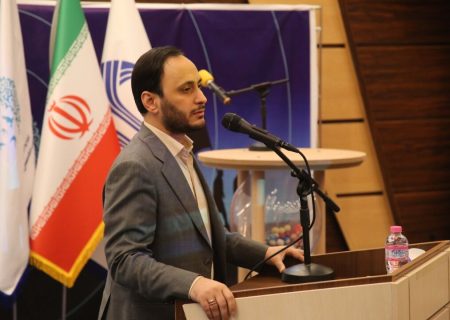 دولت تمام‌قد برای حذف موانع رونق اقتصادی کشور می‌ایستد
