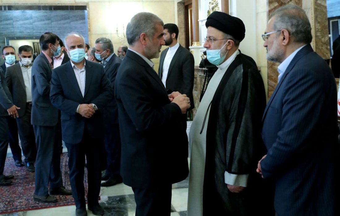 دیدار عیدانه جمعی از مسئولان و کارگزاران نظام با آیت‌الله رئیسی