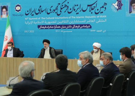 رایزنان مأمور حمایت فرهنگی از ایرانیان خارج کشور هستند
