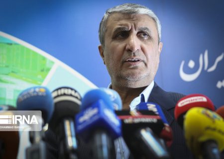 رییس سازمان انرژی اتمی وارد شهرستان «خنداب» شد