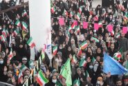 سرود “سلام فرمانده” دربام نفت ایران طنین انداز شد+فیلم