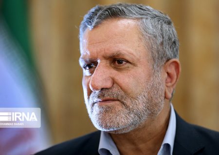 محوطه اطراف ریل‌های متروکه قم تبدیل به فضای سبز شهری می‌شود