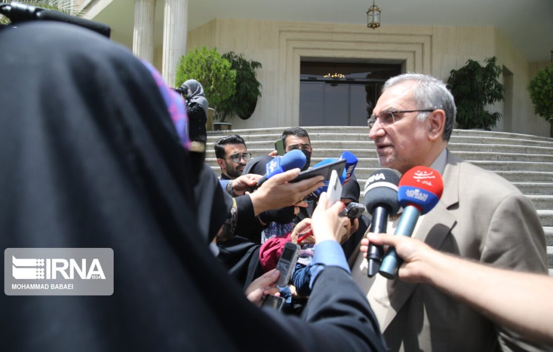 وزیر بهداشت: افراد بالای ۱۲ سال واکسن یادآوری را تزریق کنند