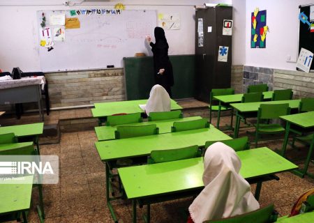 حذف معلمان مهرآفرین از رتبه‌بندی مغایر با قانون است