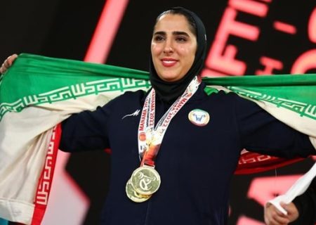 بانوی قهرمان وزنه‌برداری: حس  بالا بردن پرچم ایران قابل وصف نیست/ با توکل بر خدا افتخارآفرینی‌ها را ادامه خواهم داد