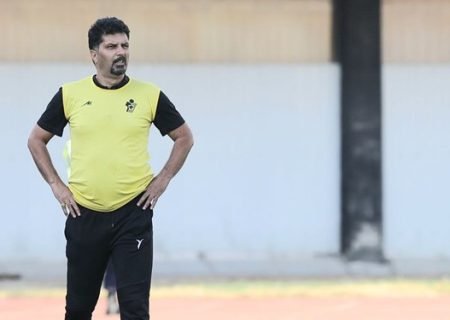 حسینی:‌ بازی ۲ نیمه متفاوت داشت