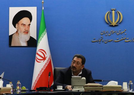 اتابک: قطع برق صنایع برهم زننده امنیت سرمایه گذاری در تولید است