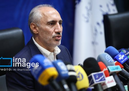پورمحمدی: باید تمامی درآمدهای نفتی ابتدا به صندوق توسعه ملی واریز شود