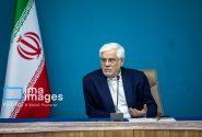 عارف: نمی‌توان قوانین سنتی را به فضای مجازی تسری داد