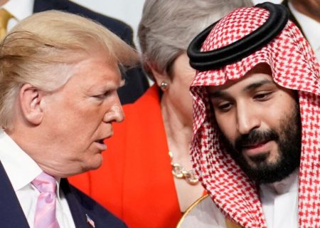 رویترز: ترامپ به دنبال جذب یک تریلیون دلار سرمایه‌گذاری عربستان در آمریکا است