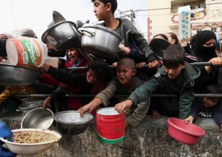 درخواست سناتورهای آمریکایی از ترامپ برای تحت فشار قرار دادن اسرائیل جهت پایان محاصره غزه