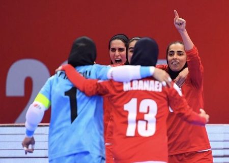 صعود فوتسال بانوان به نیمه‌نهایی آسیا در روز افشای ترفند غیراخلاقی جذب ستاره‌ها در والیبال