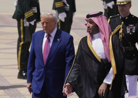 سی‌ان‌ان: مخالفت ایران باعث عقب‌نشینی ترامپ درباره جعل نام خلیج‌فارس شد