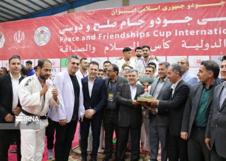 شهرداری ایلام قهرمان مسابقات بین‌المللی جودو شد