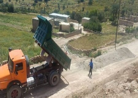 شتاب در ساخت جاده روستای دژکوه سوق؛ بازگشت امید به دل روستا+ فیلم