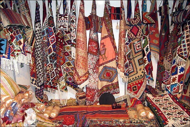 هفت رشته صنایع دستی گچساران در حال فراموشی است