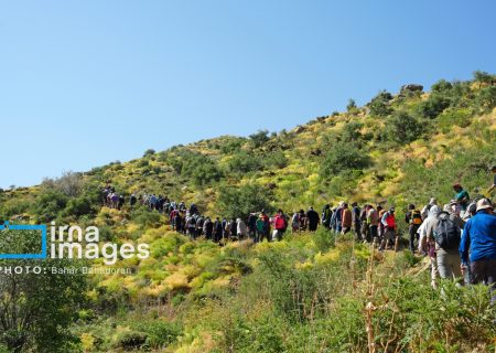 همایش پیاده‌روی در کوه «گل سی سخت»